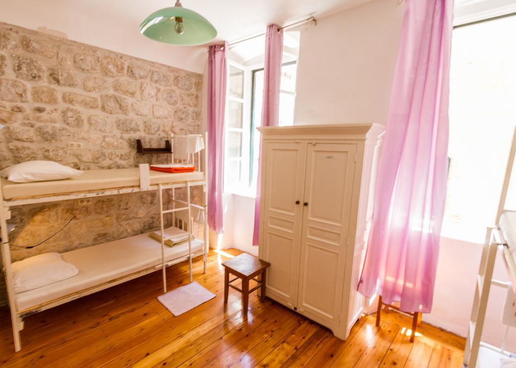 Old Town Hostel Дубровник Екстериор снимка