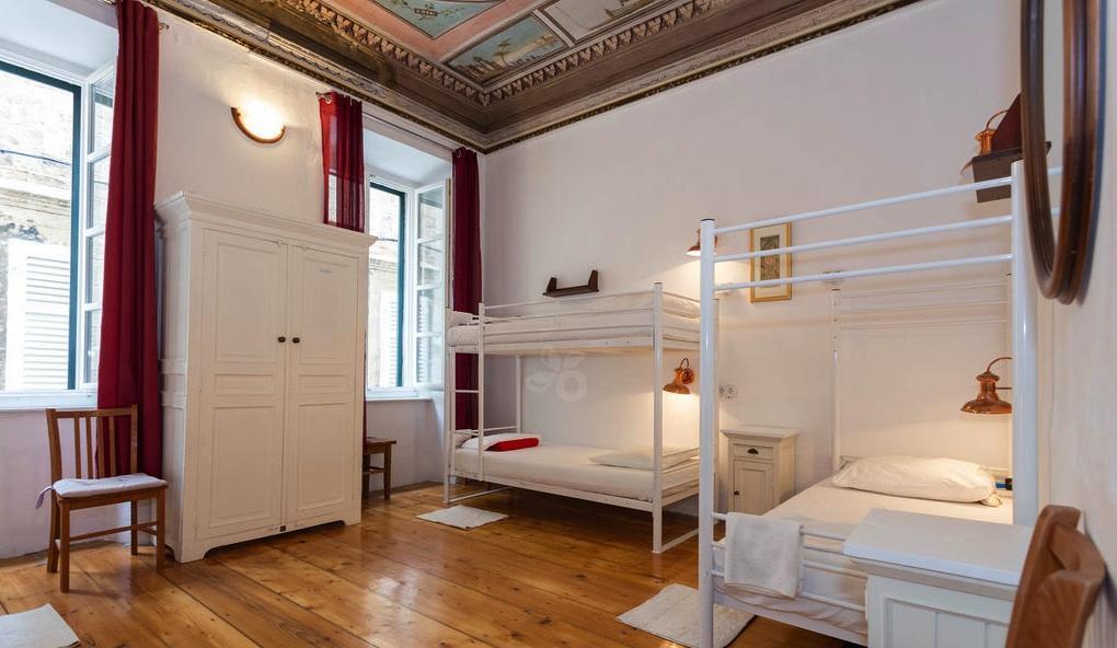 Old Town Hostel Дубровник Екстериор снимка